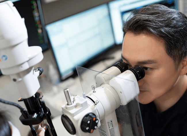 특수장비 없이는 정확한 IOL 선택이 어려움